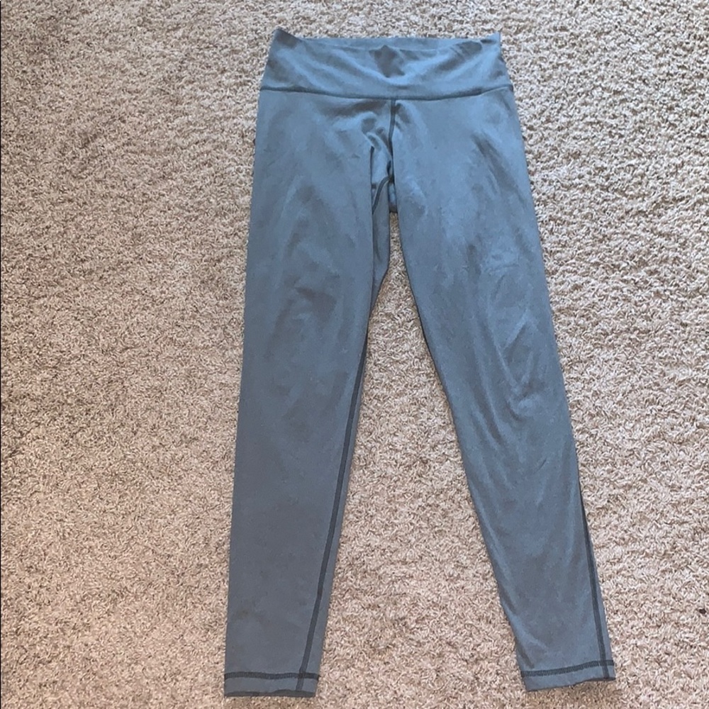 Women’s used dark gray Adidas tights / leggings